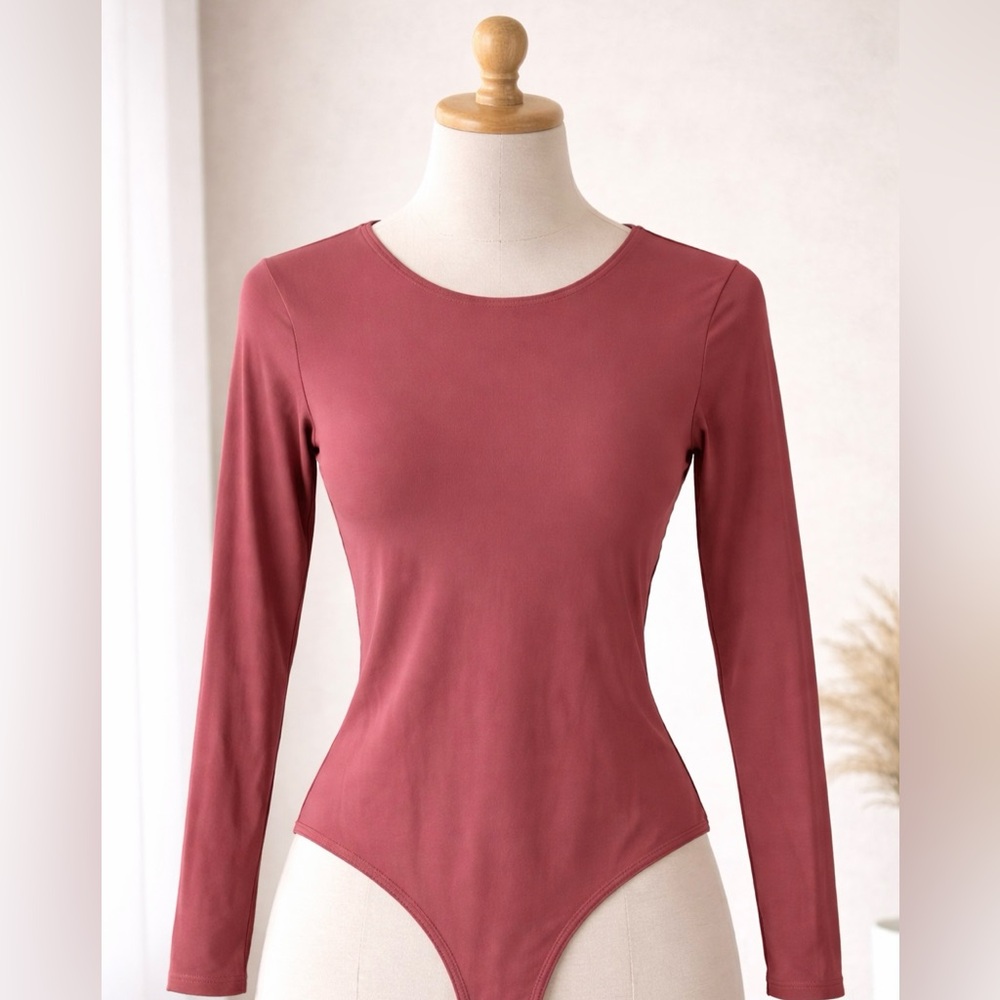 Women's Long Sleeve Magenta Top